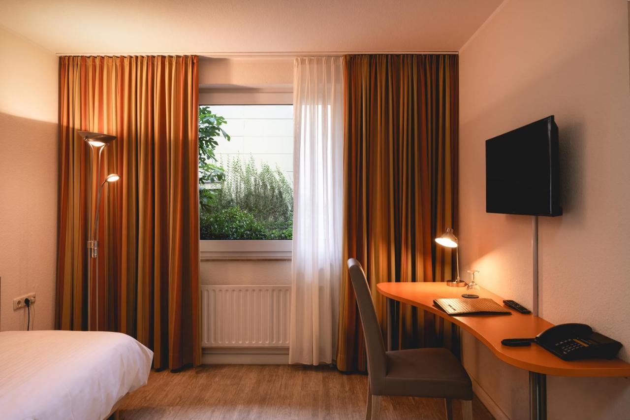 Hotel Astra Dusseldorf Exterior photo